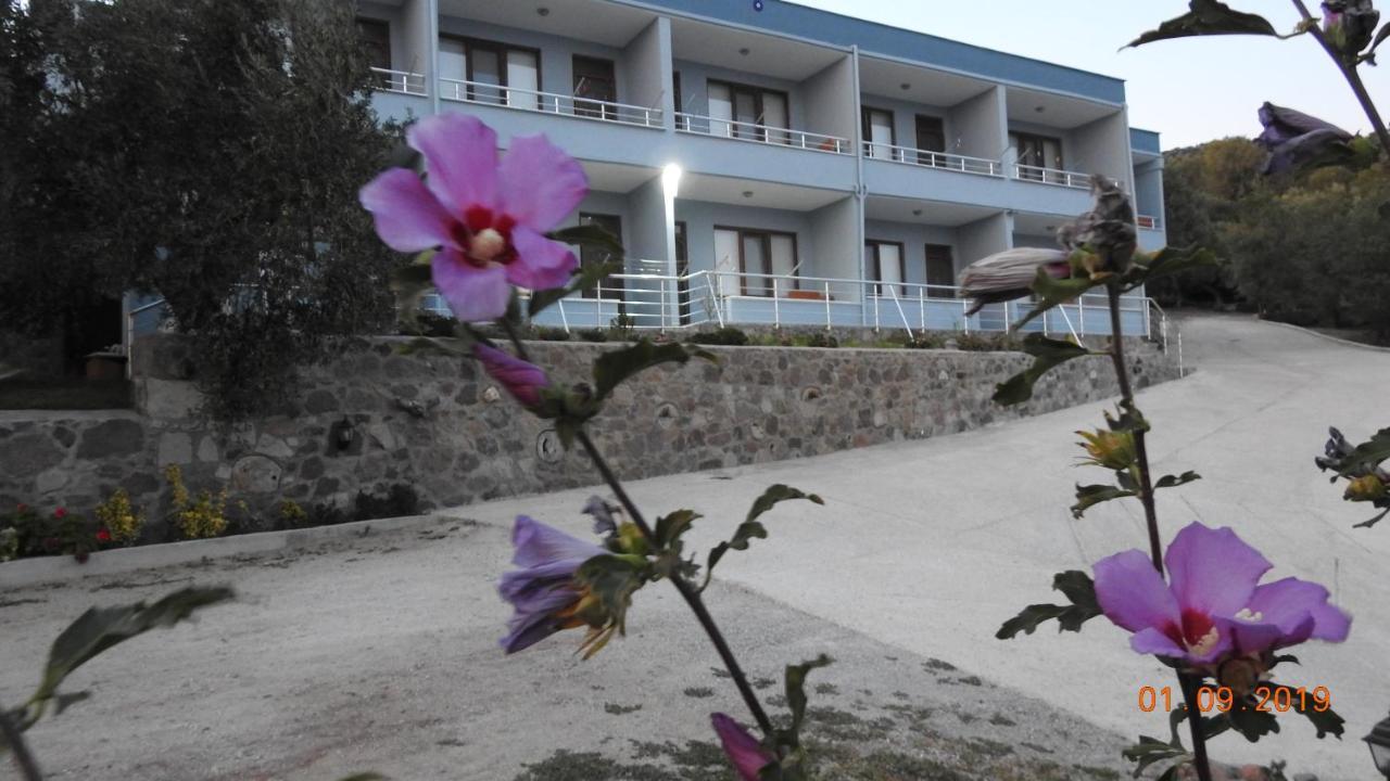 Assos Nazan Motel Restoran Beach Sokakagzi Exterior foto